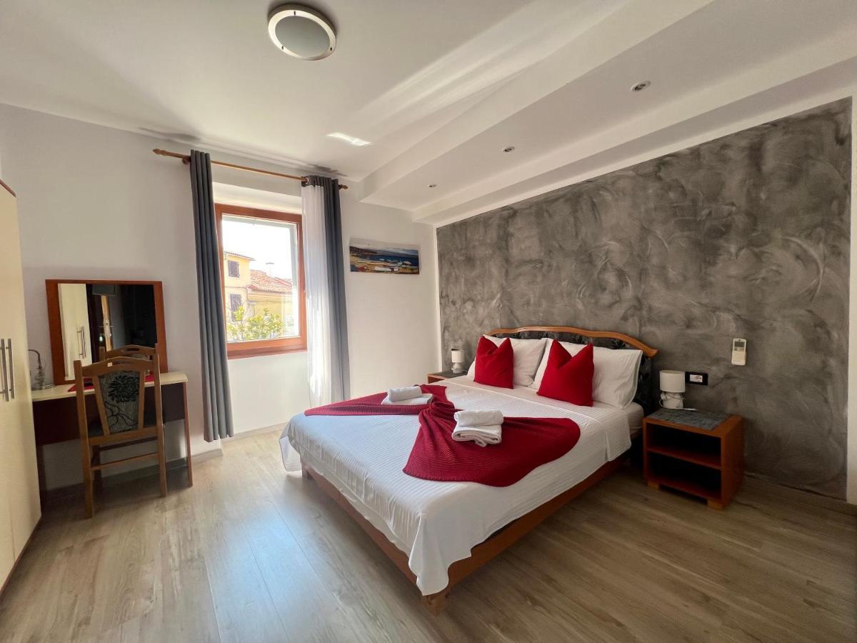 Rooms Valentino Пореч Екстериор снимка