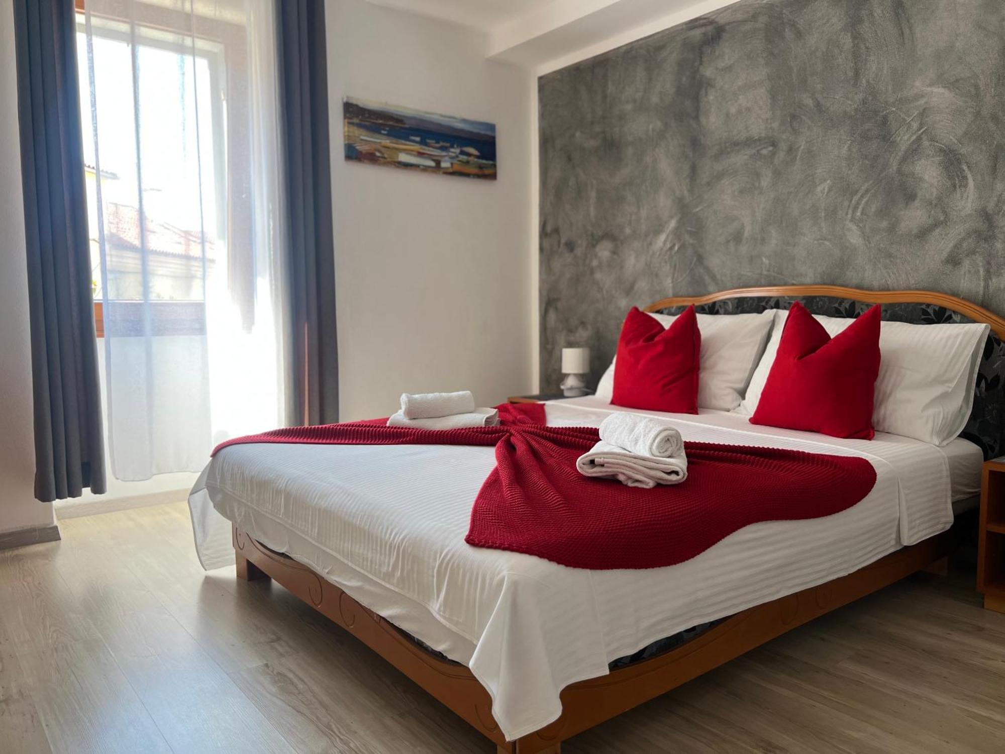 Rooms Valentino Пореч Екстериор снимка